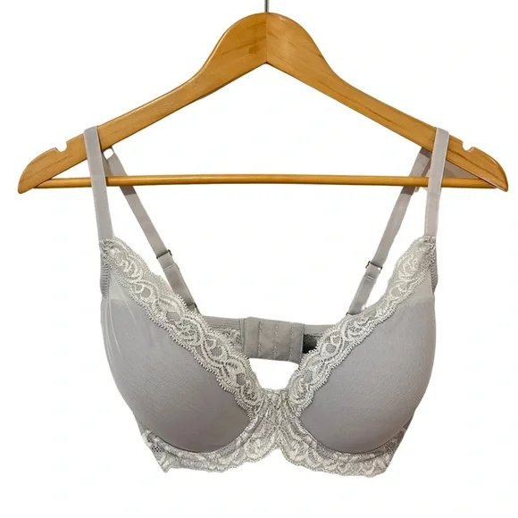 Natori Feathers Basic Gray Lace Detail Bra 34DD ($72)